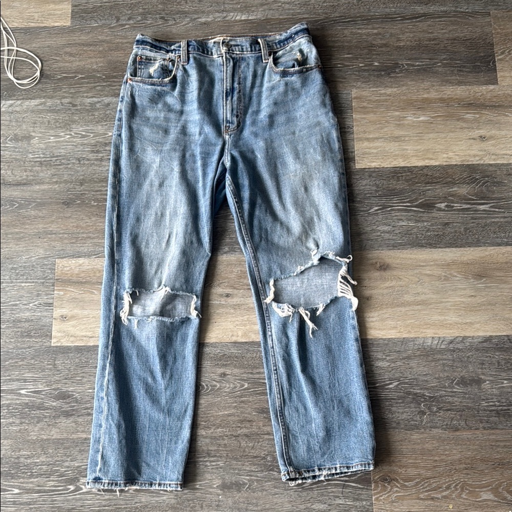Abercrombie Ankle Straight Ultra High Rise Jeans